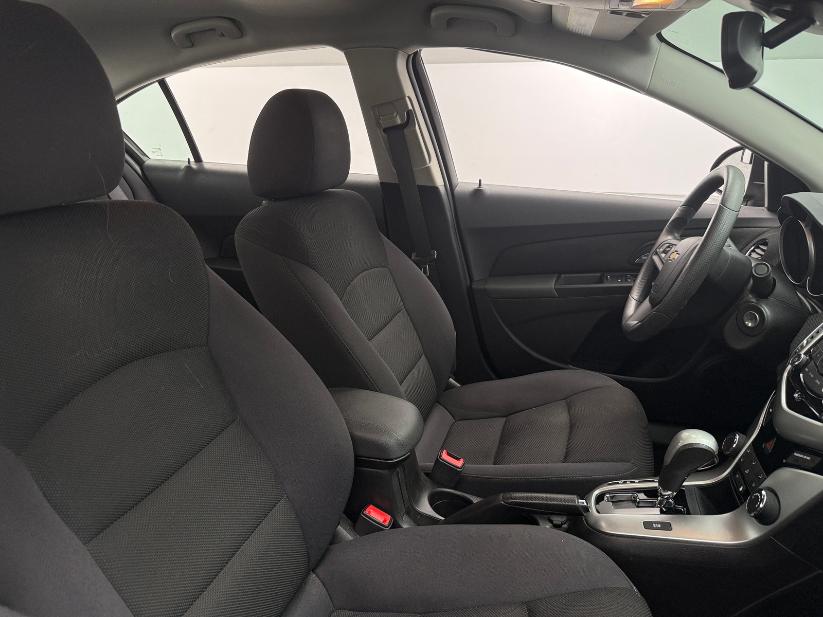 Thumbnail: 2015 Chevrolet Cruze - 2