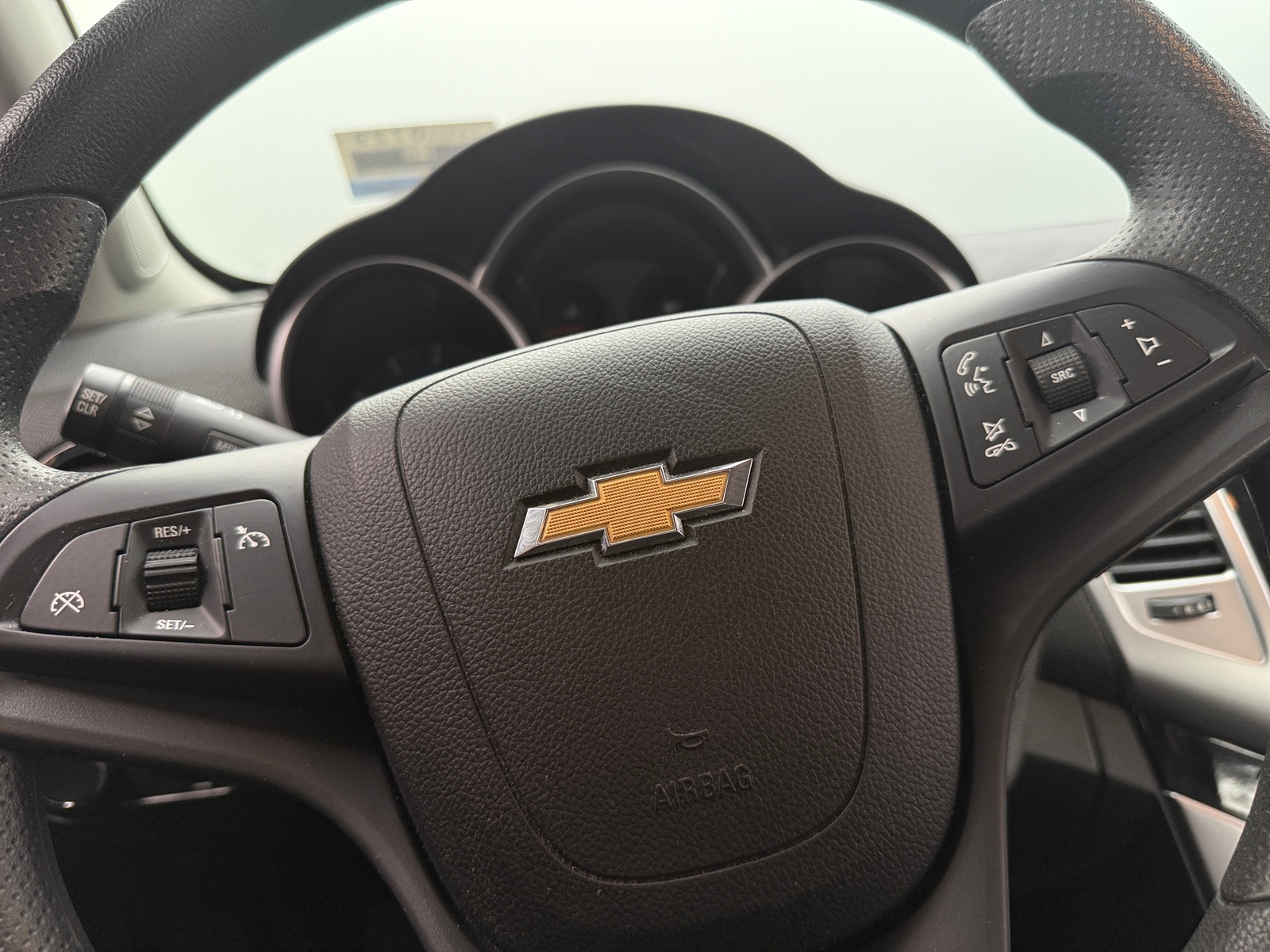 Thumbnail: 2015 Chevrolet Cruze - 5