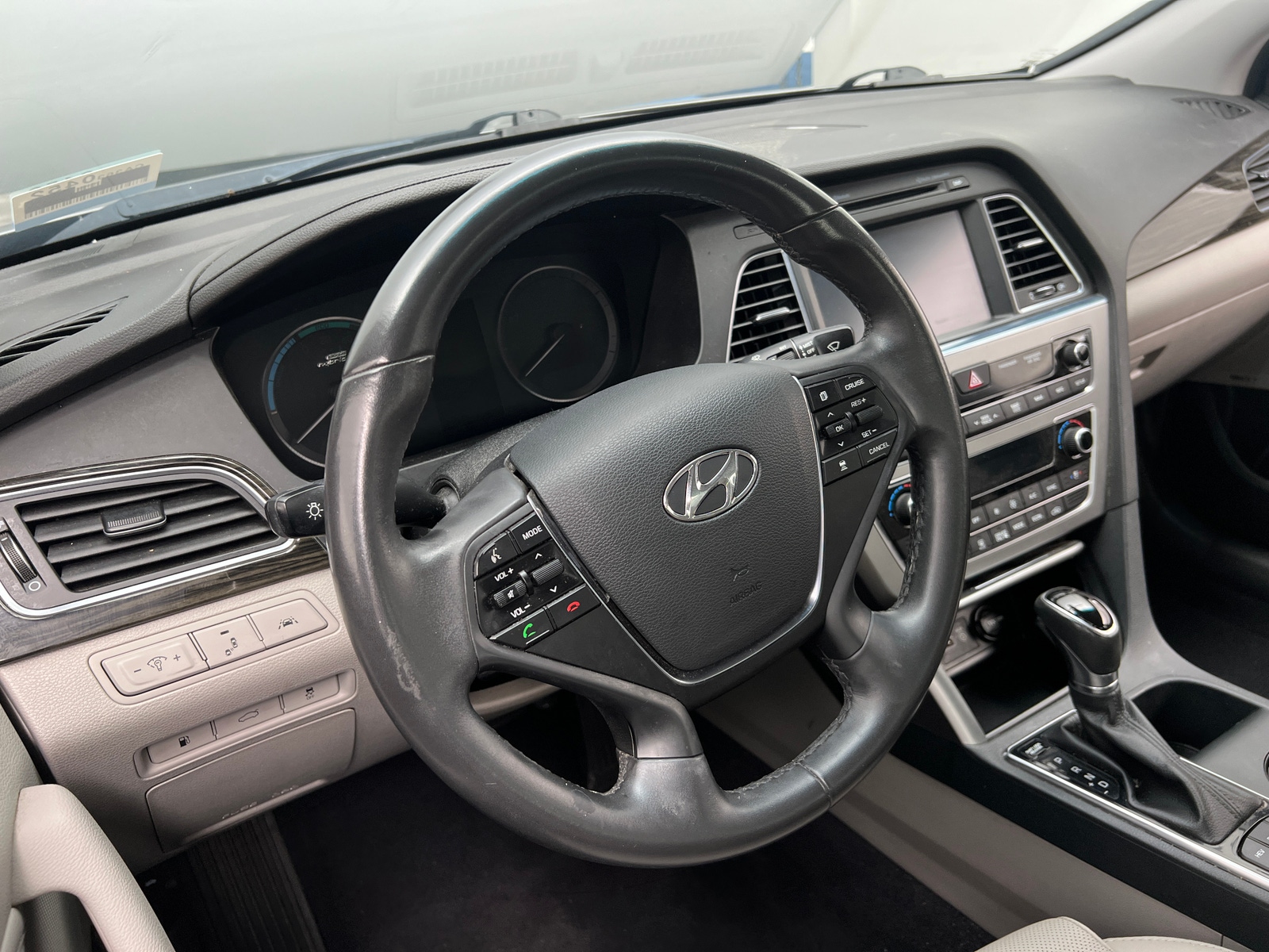 Thumbnail: 2017 Hyundai Sonata - 4