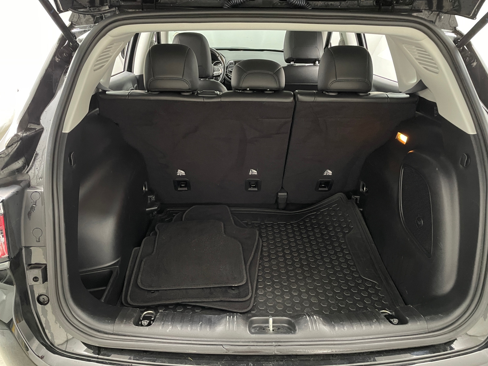 Thumbnail: 2021 Jeep Compass - 6