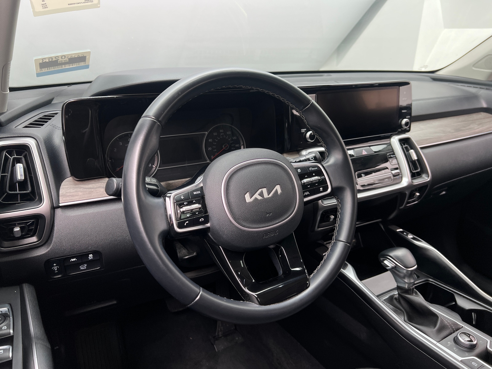 Thumbnail: 2022 Kia Sorento - 4