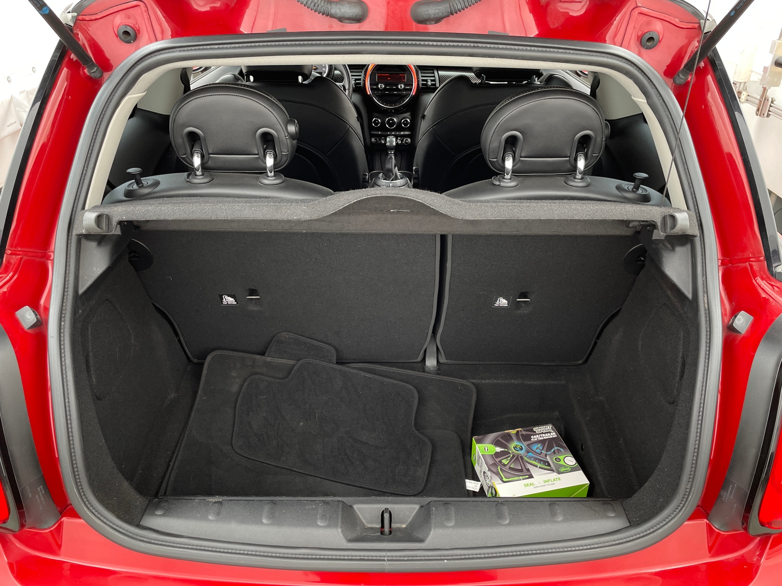 Thumbnail: 2015 MINI Cooper Hardtop - 6