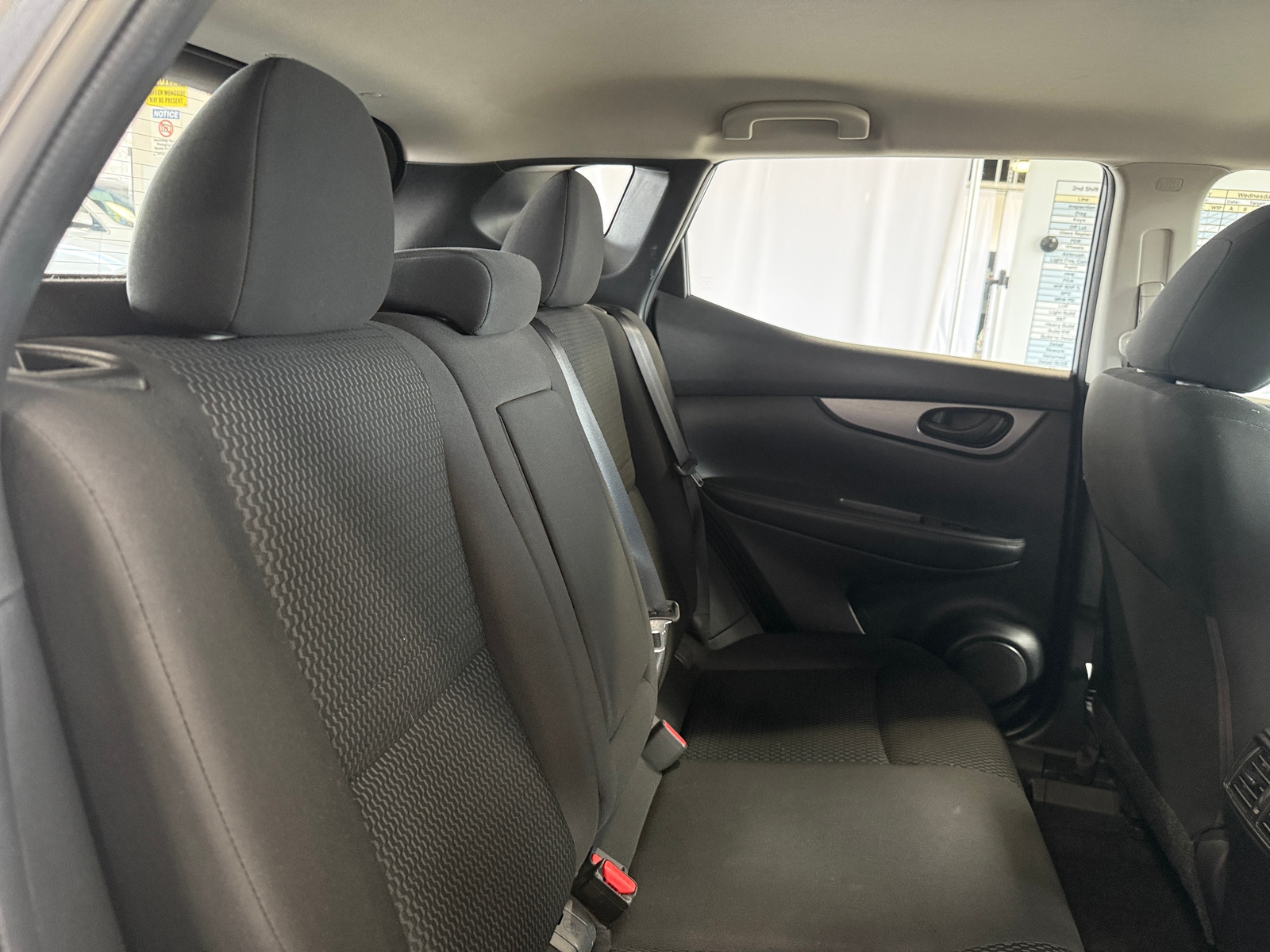 Thumbnail: 2018 Nissan Rogue Sport - 6