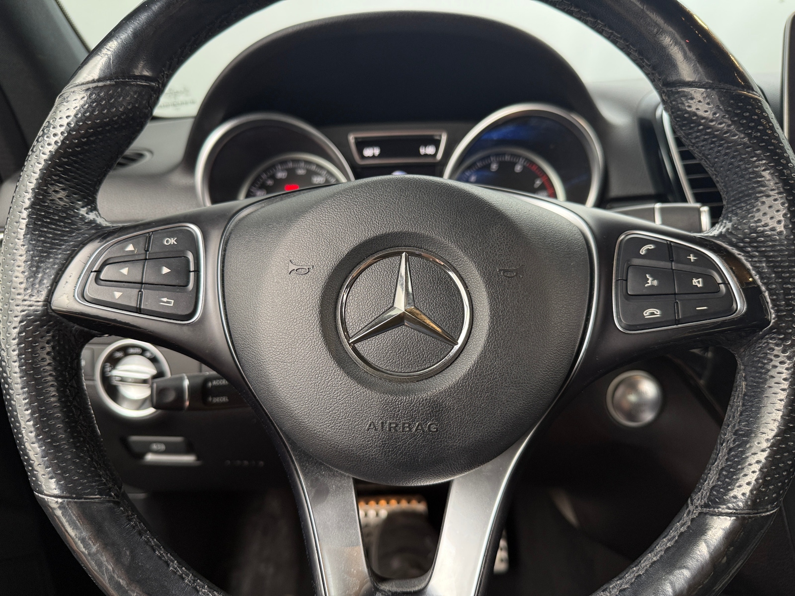 Thumbnail: 2019 Mercedes-Benz GLE - 4