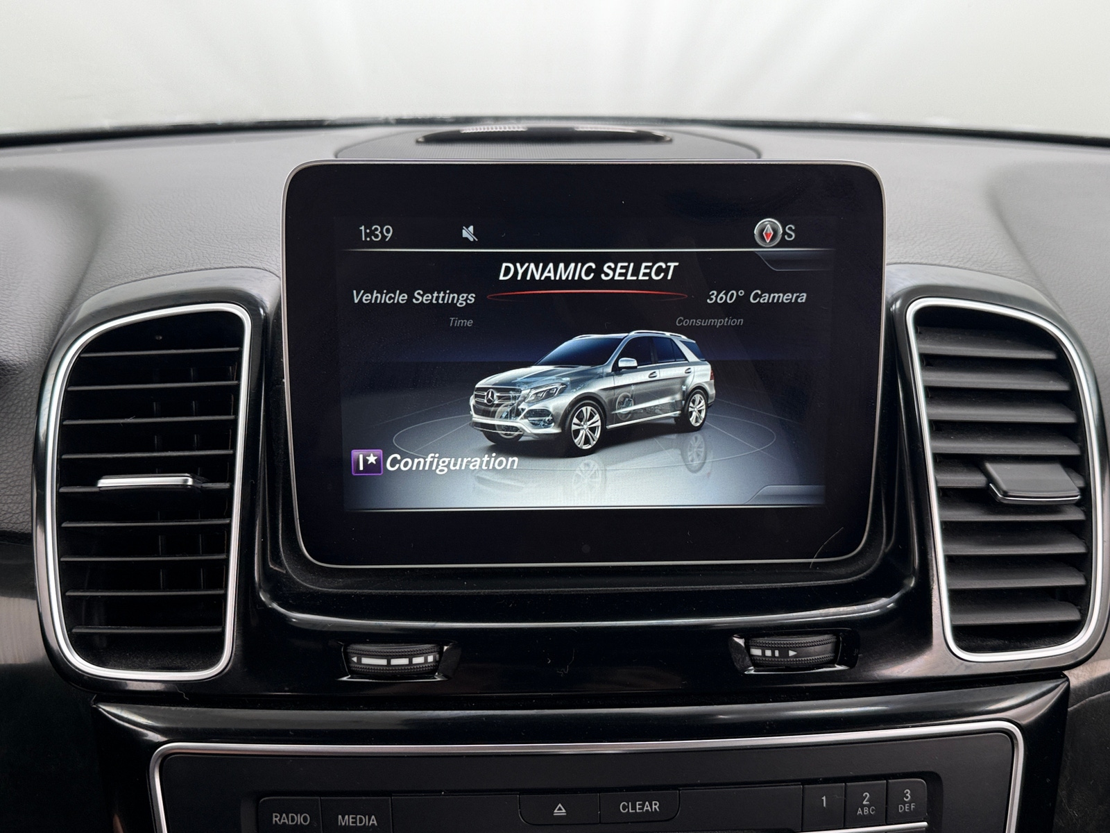 Thumbnail: 2019 Mercedes-Benz GLE - 3