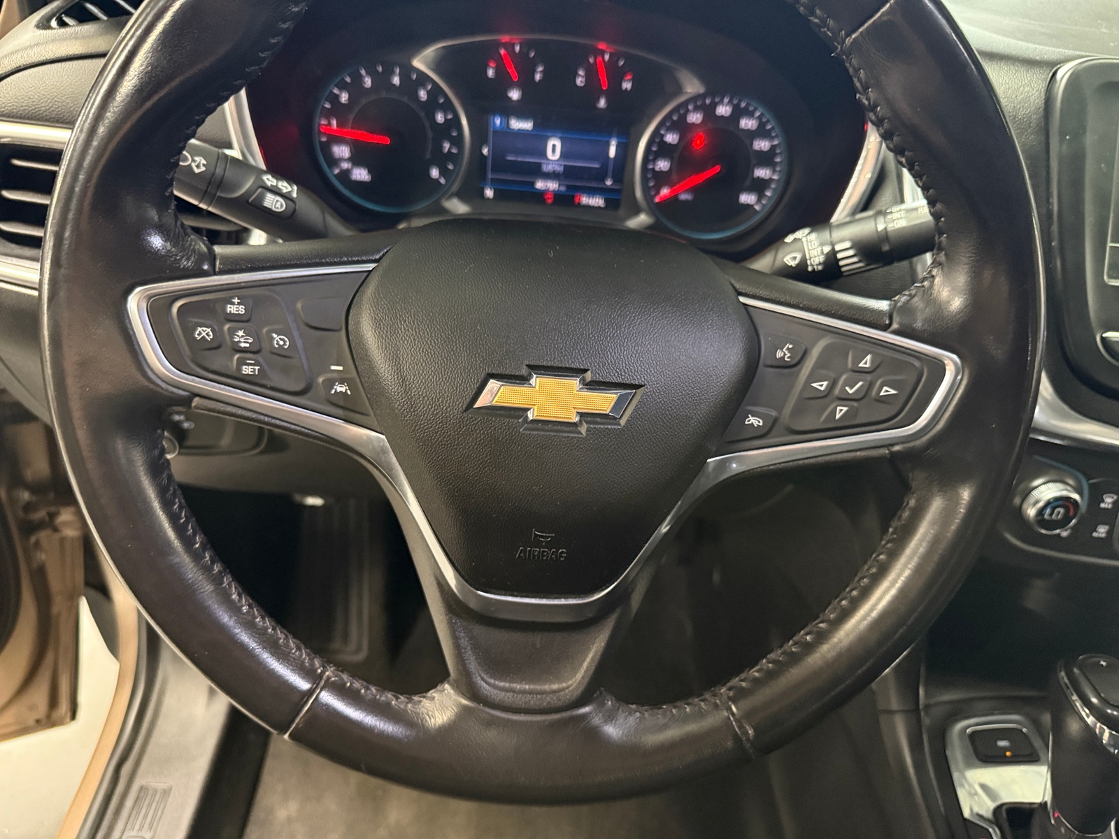 Thumbnail: 2019 Chevrolet Equinox - 5
