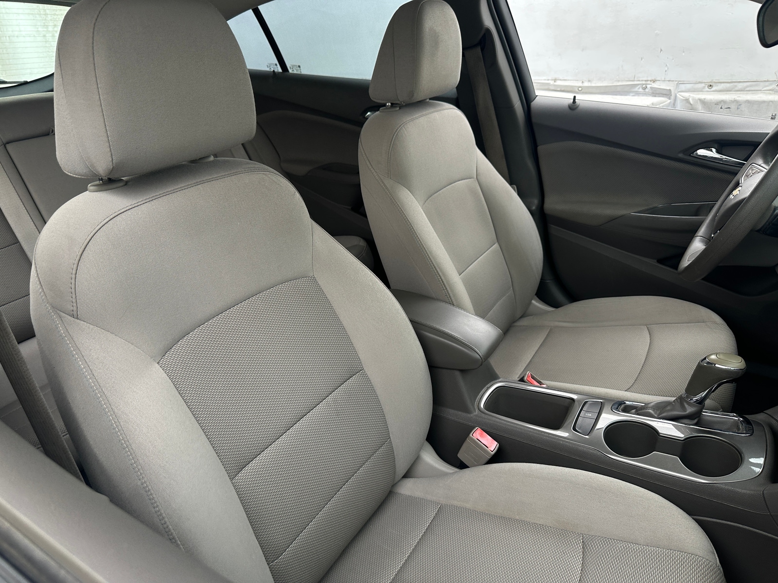Thumbnail: 2017 Chevrolet Cruze - 2