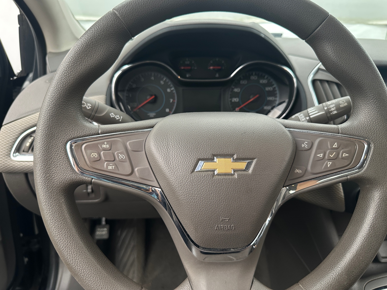 Thumbnail: 2017 Chevrolet Cruze - 5