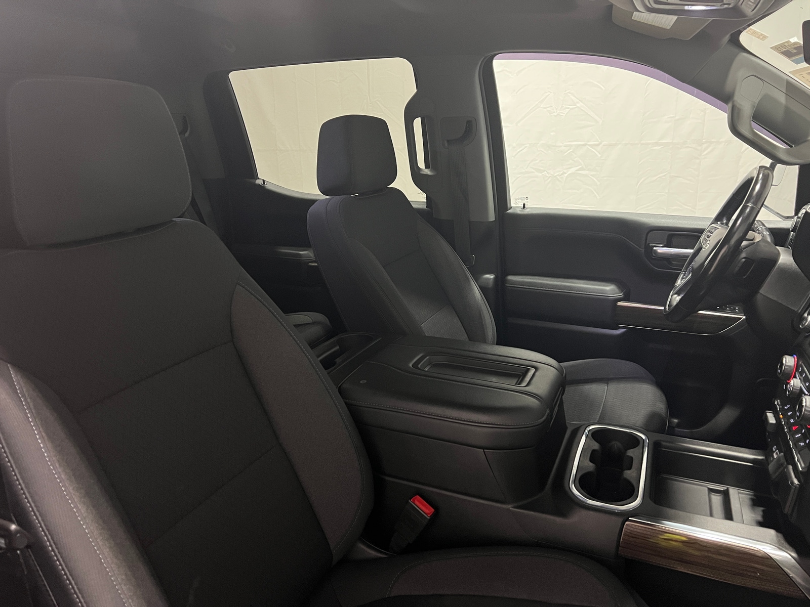 Thumbnail: 2020 Chevrolet Silverado 1500 - 2