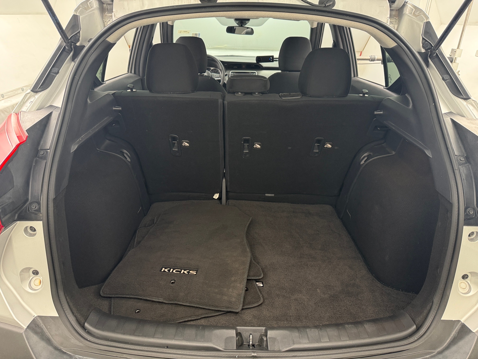 Thumbnail: 2020 Nissan Kicks - 7