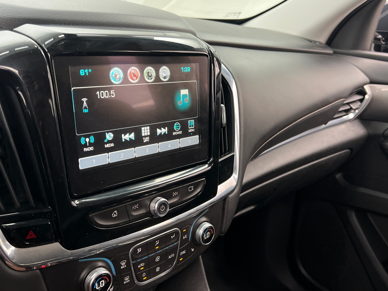 Thumbnail: 2018 Chevrolet Traverse - 4