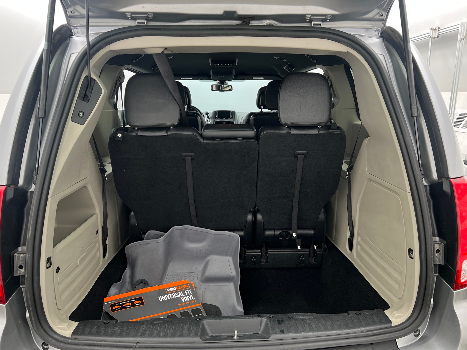 Thumbnail: 2019 Dodge Grand Caravan - 6