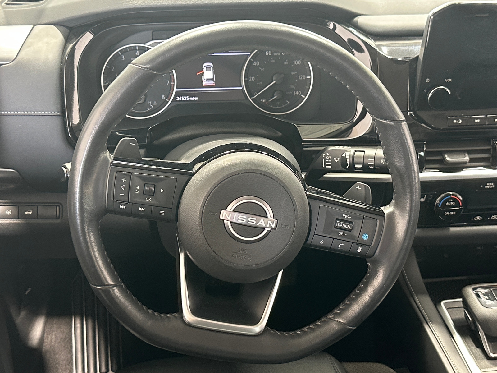 Thumbnail: 2023 Nissan Pathfinder - 4