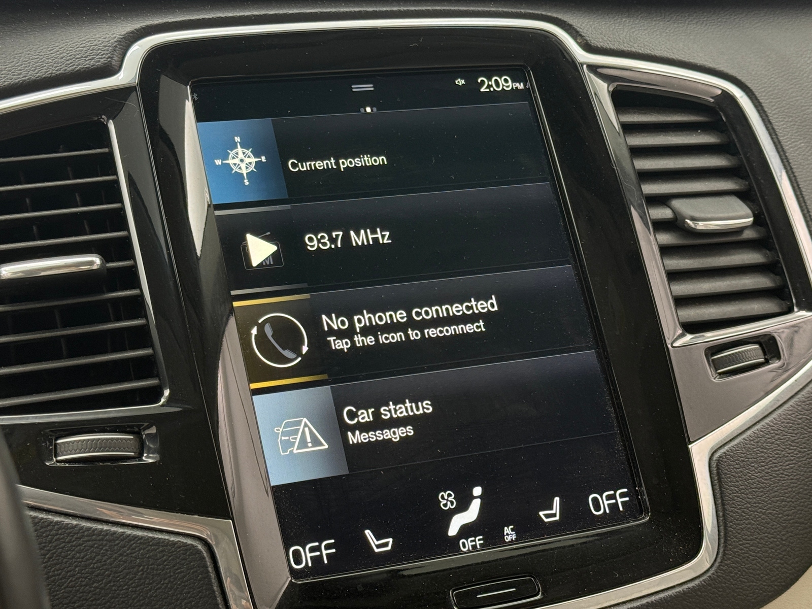 Thumbnail: 2020 Volvo XC90 - 3