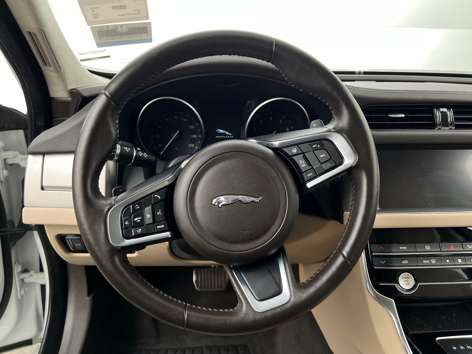 Thumbnail: 2020 Jaguar XF - 4
