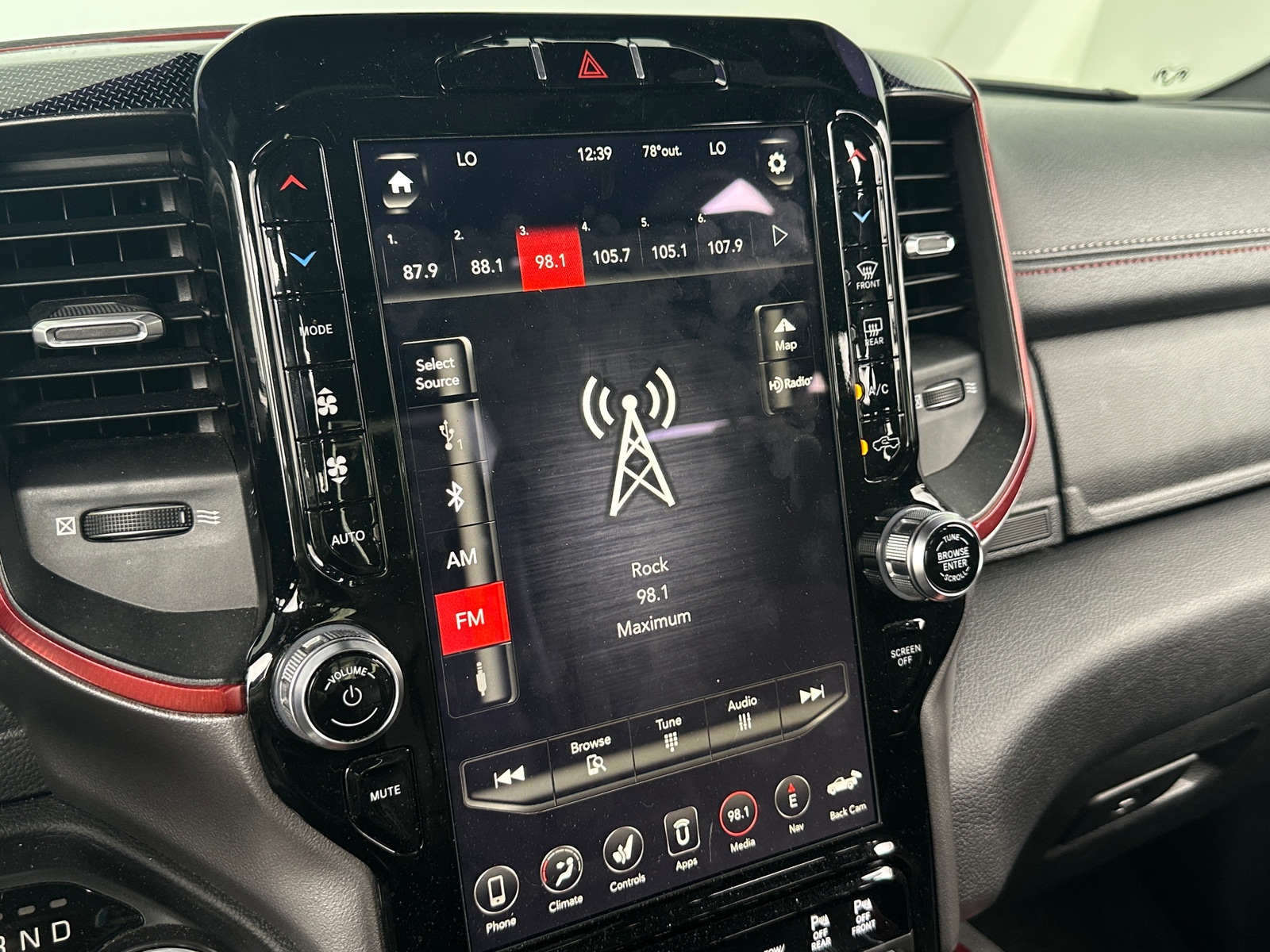 Thumbnail: 2019 RAM 1500 - 3