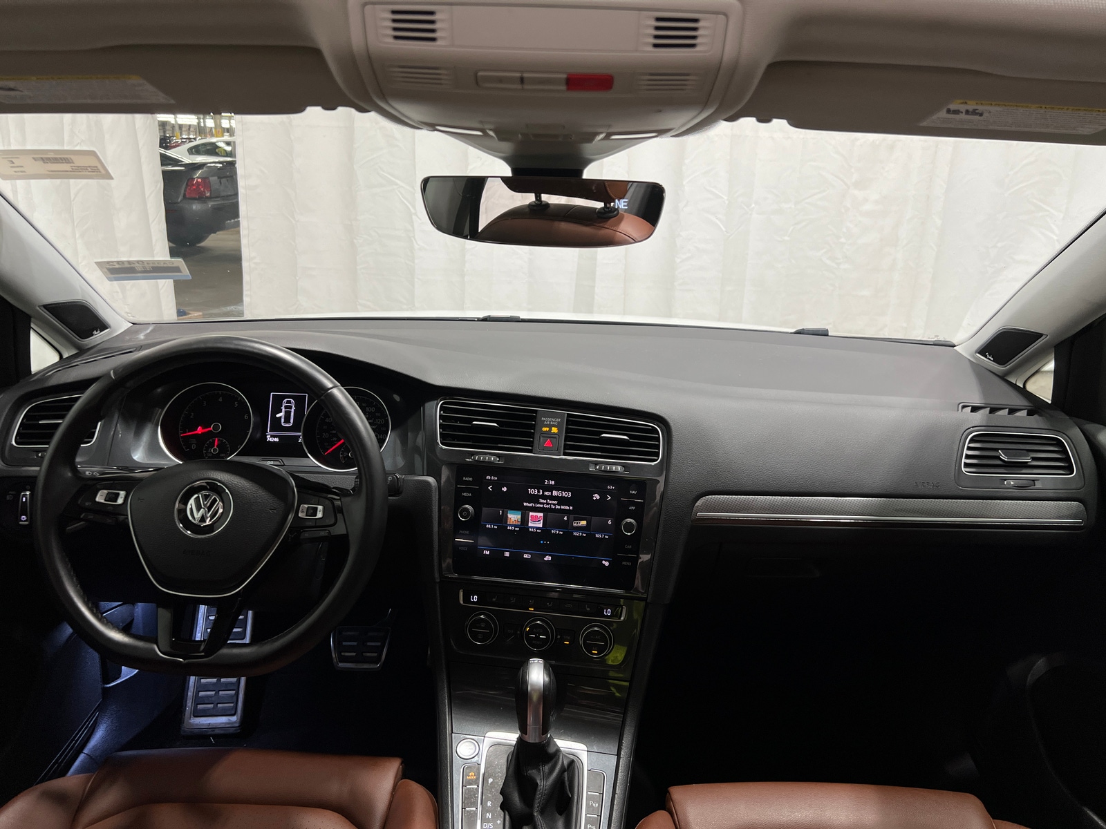 Thumbnail: 2019 Volkswagen Golf - 2