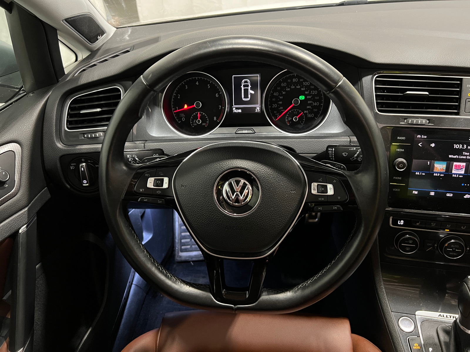 Thumbnail: 2019 Volkswagen Golf - 4