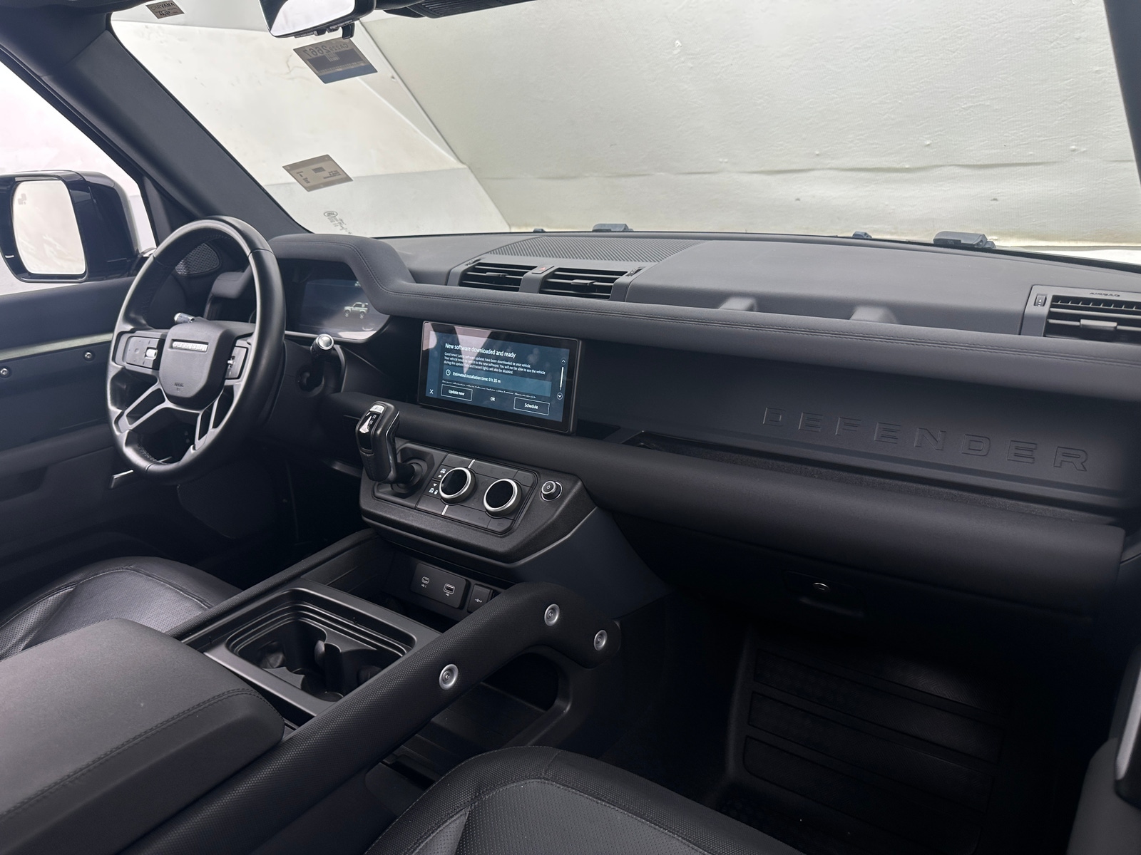 Thumbnail: 2022 Land Rover Defender - 3