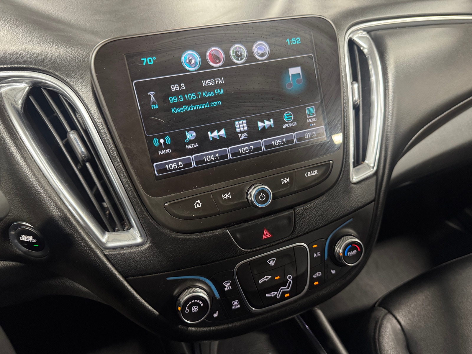 Thumbnail: 2016 Chevrolet Malibu - 3