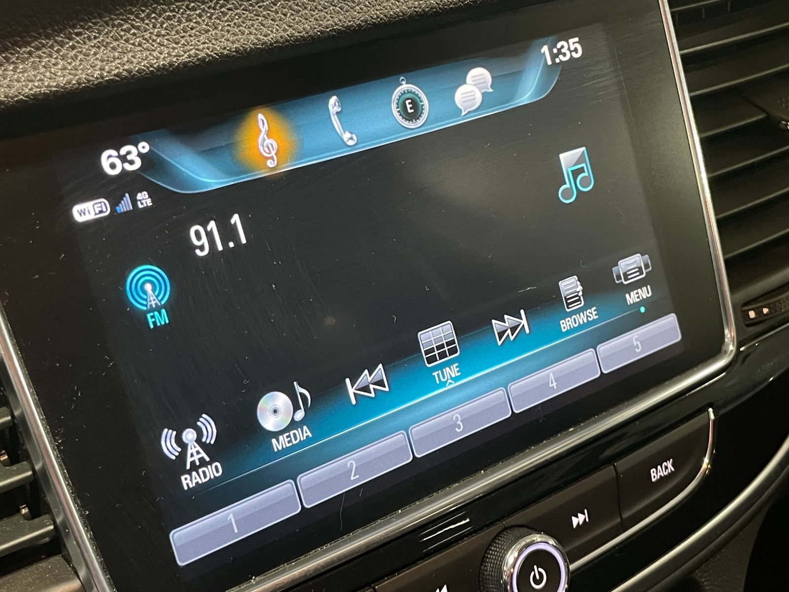 Thumbnail: 2019 Buick Encore - 4