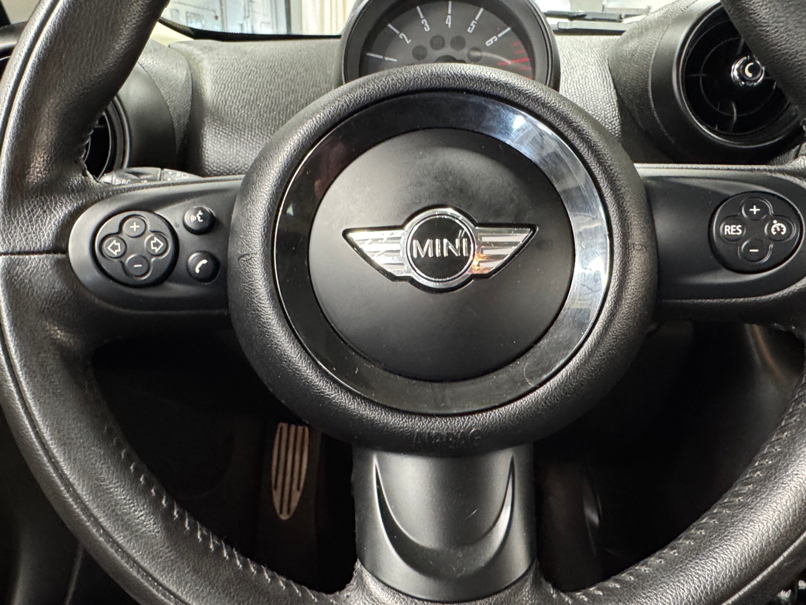 Thumbnail: 2016 MINI Cooper Countryman - 4