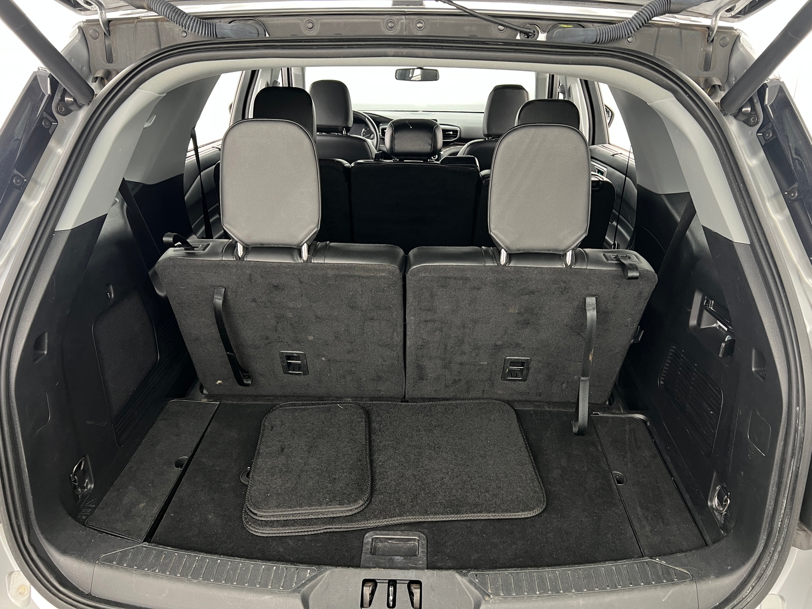 Thumbnail: 2023 Ford Explorer - 6