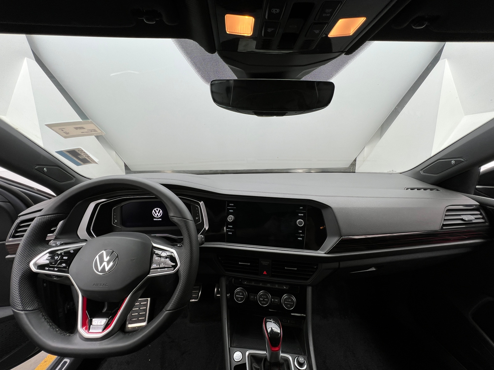 Thumbnail: 2022 Volkswagen Jetta - 2