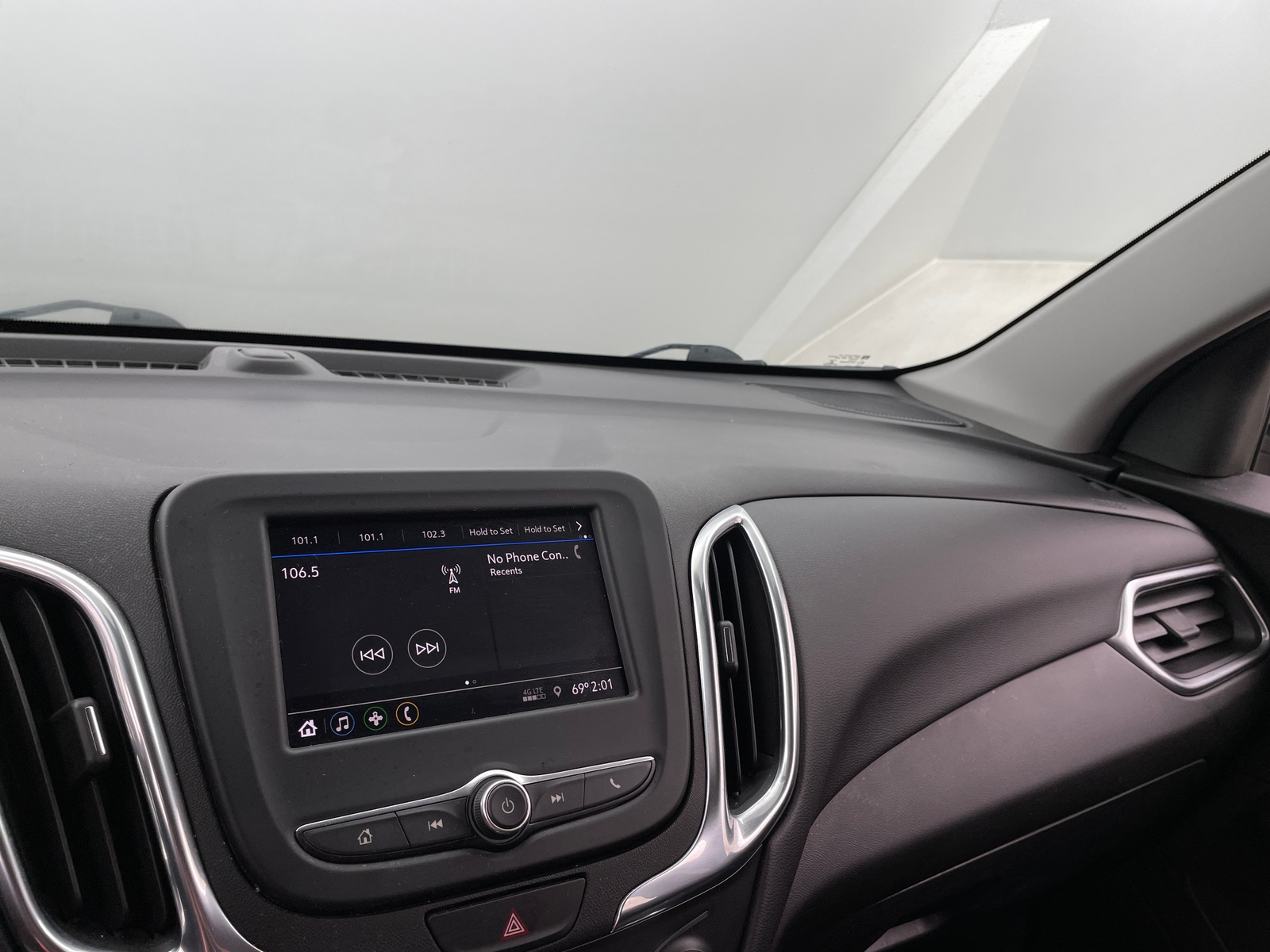 Thumbnail: 2021 Chevrolet Equinox - 4