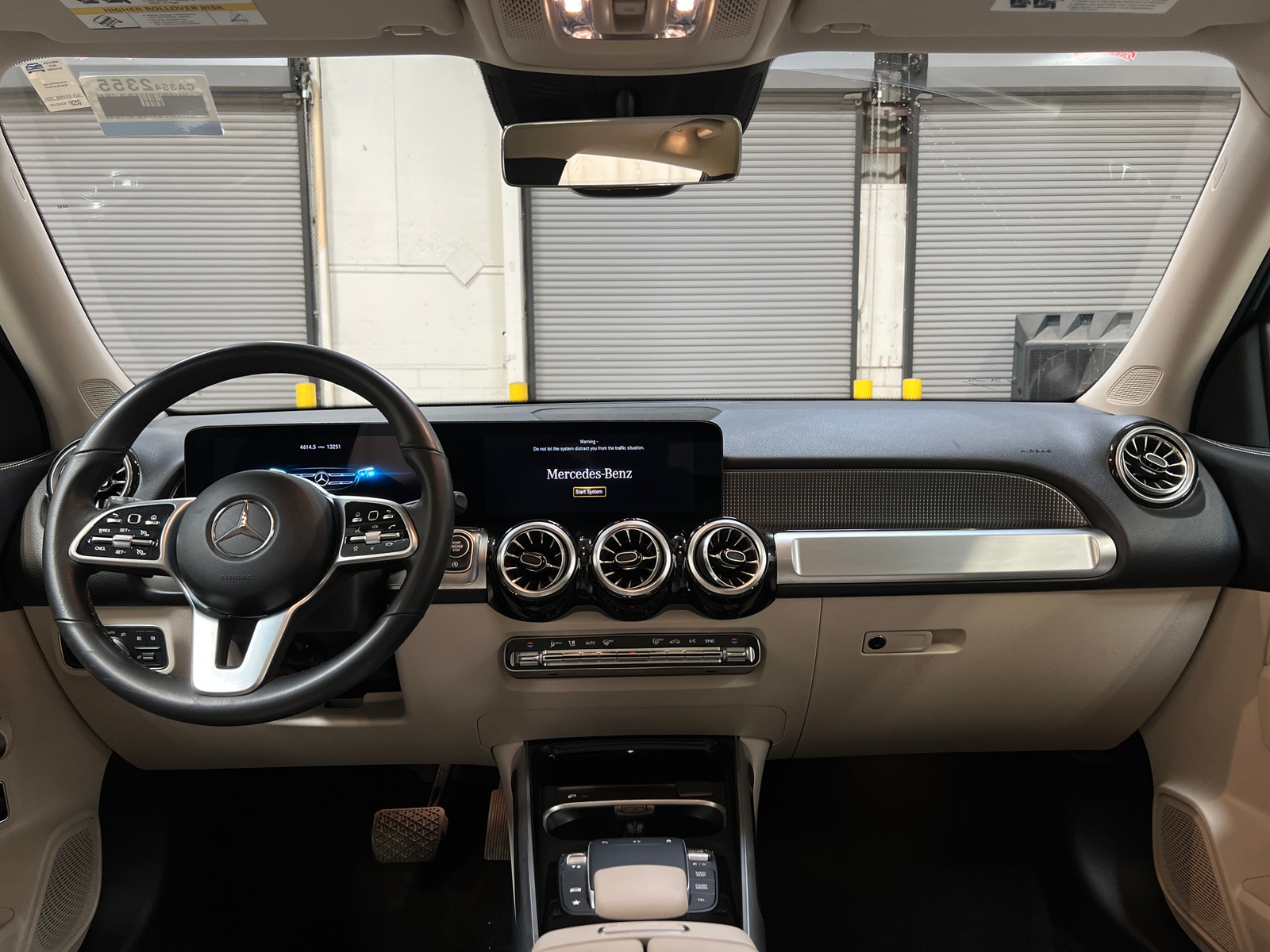 Thumbnail: 2022 Mercedes-Benz GLB - 2