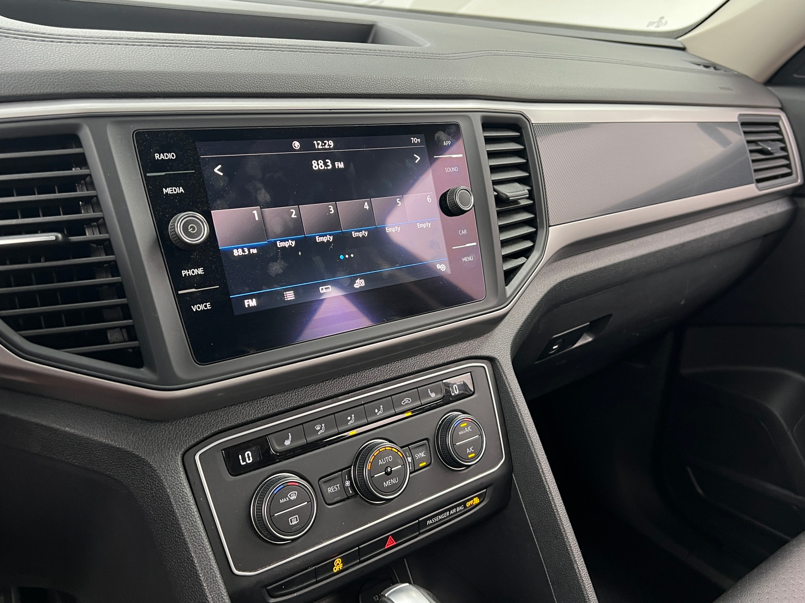 Thumbnail: 2021 Volkswagen Atlas - 3