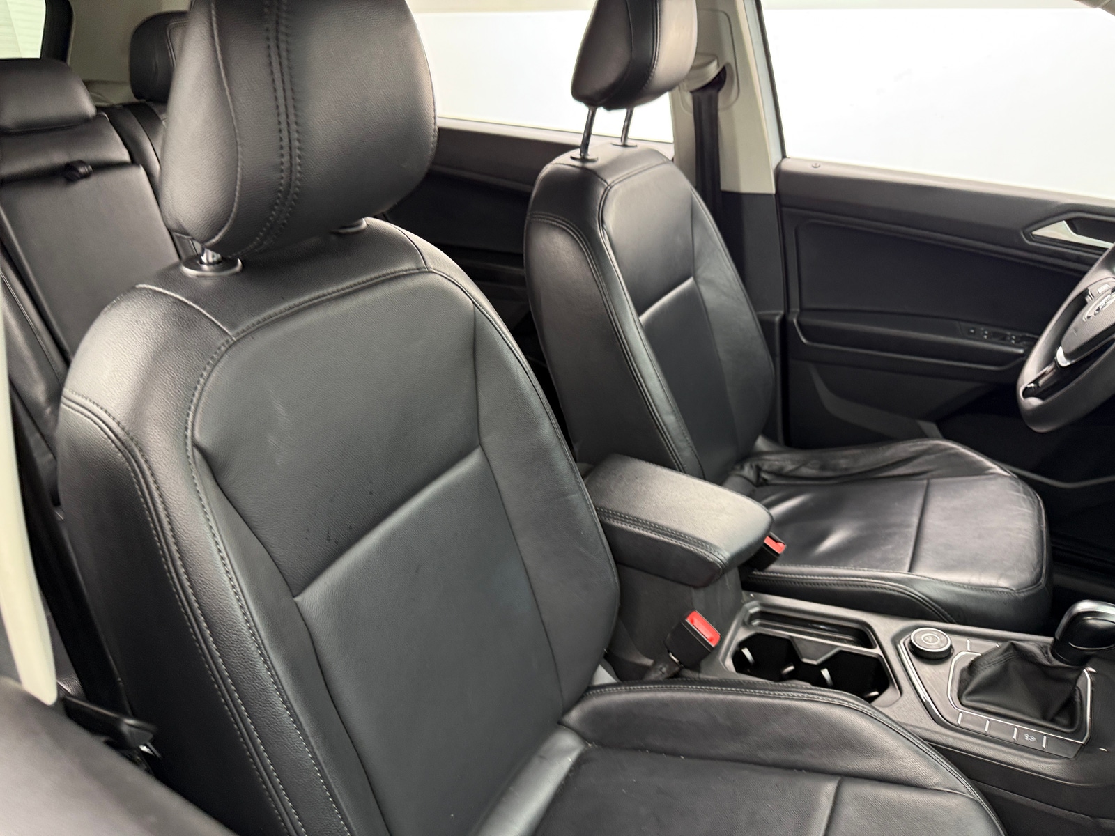 Thumbnail: 2019 Volkswagen Tiguan - 2