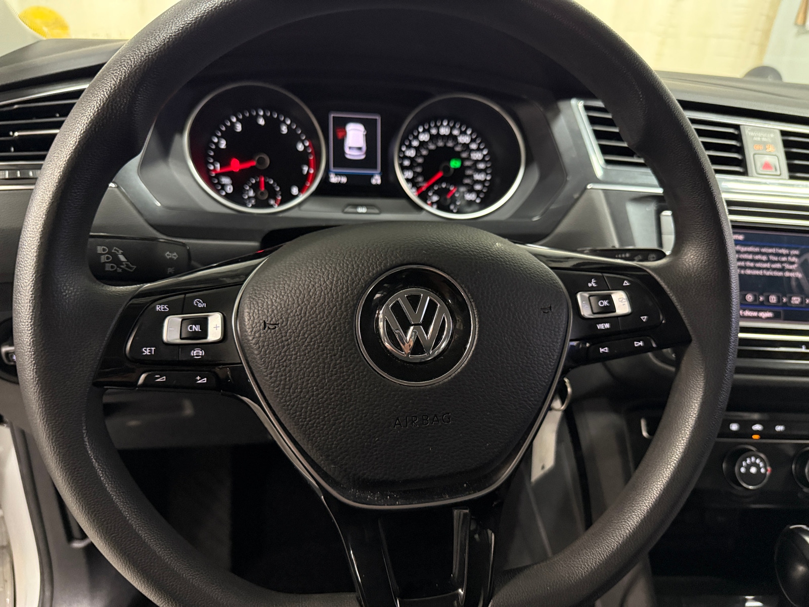Thumbnail: 2019 Volkswagen Tiguan - 5