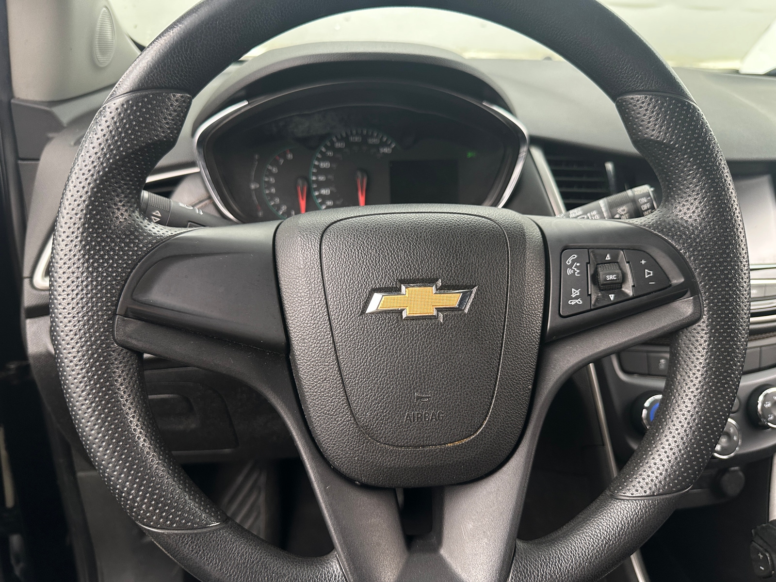 Thumbnail: 2017 Chevrolet Trax - 5