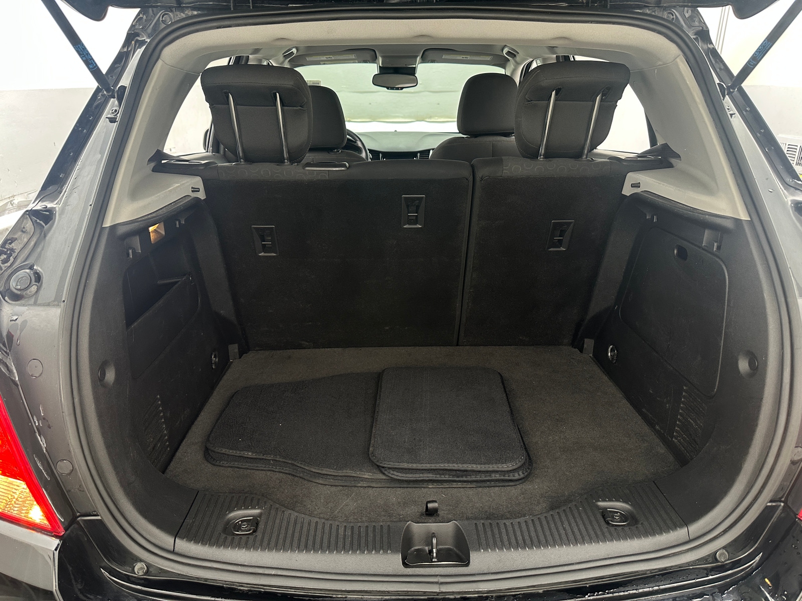 Thumbnail: 2017 Chevrolet Trax - 7