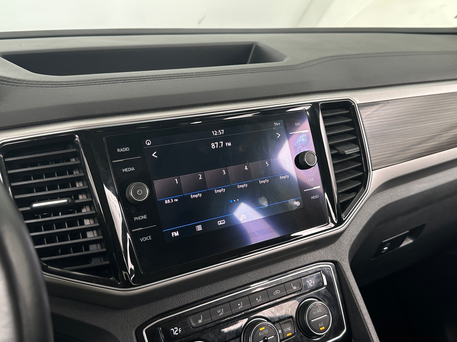 Thumbnail: 2019 Volkswagen Atlas - 3