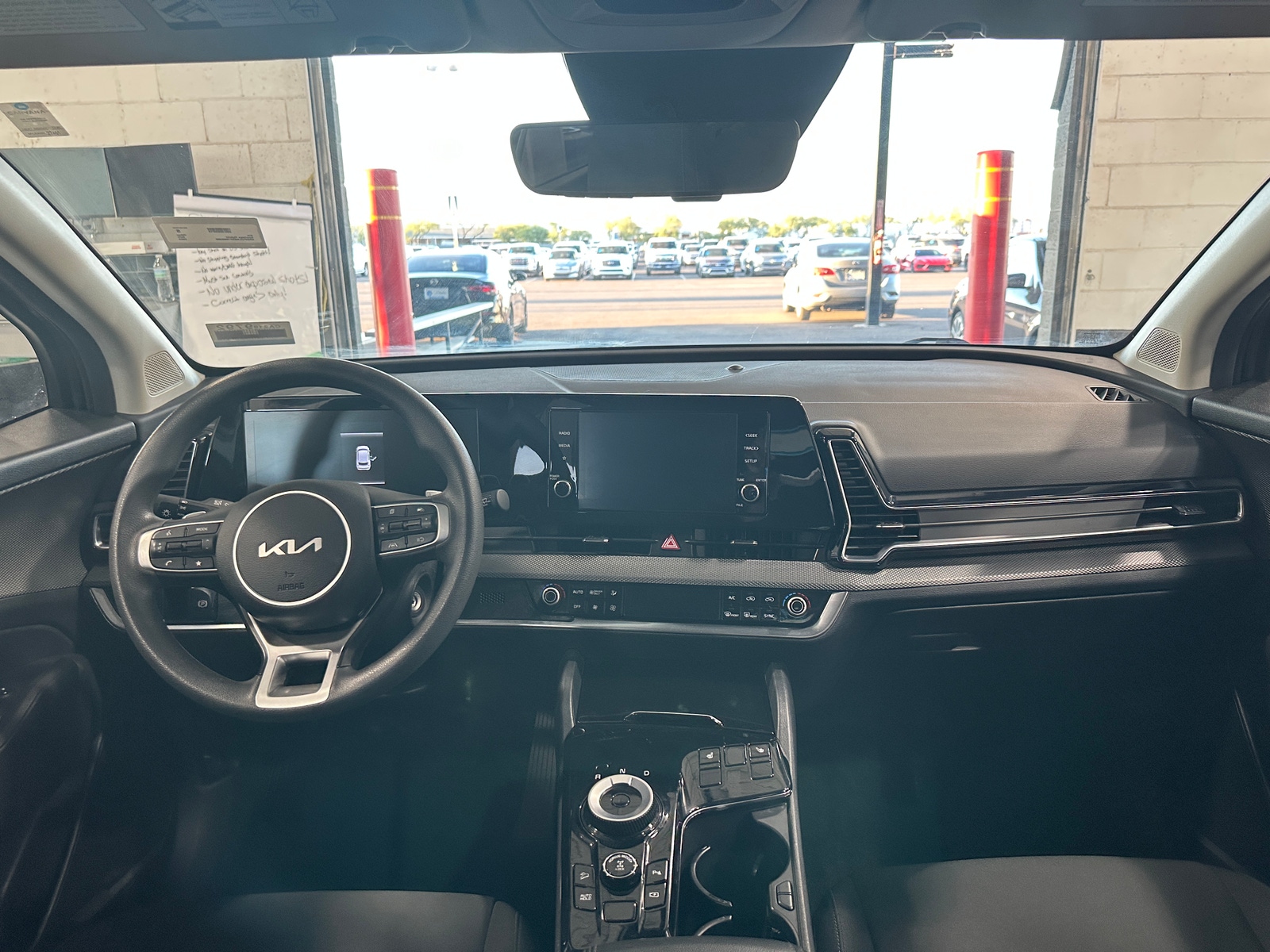 Thumbnail: 2023 Kia Sportage - 3