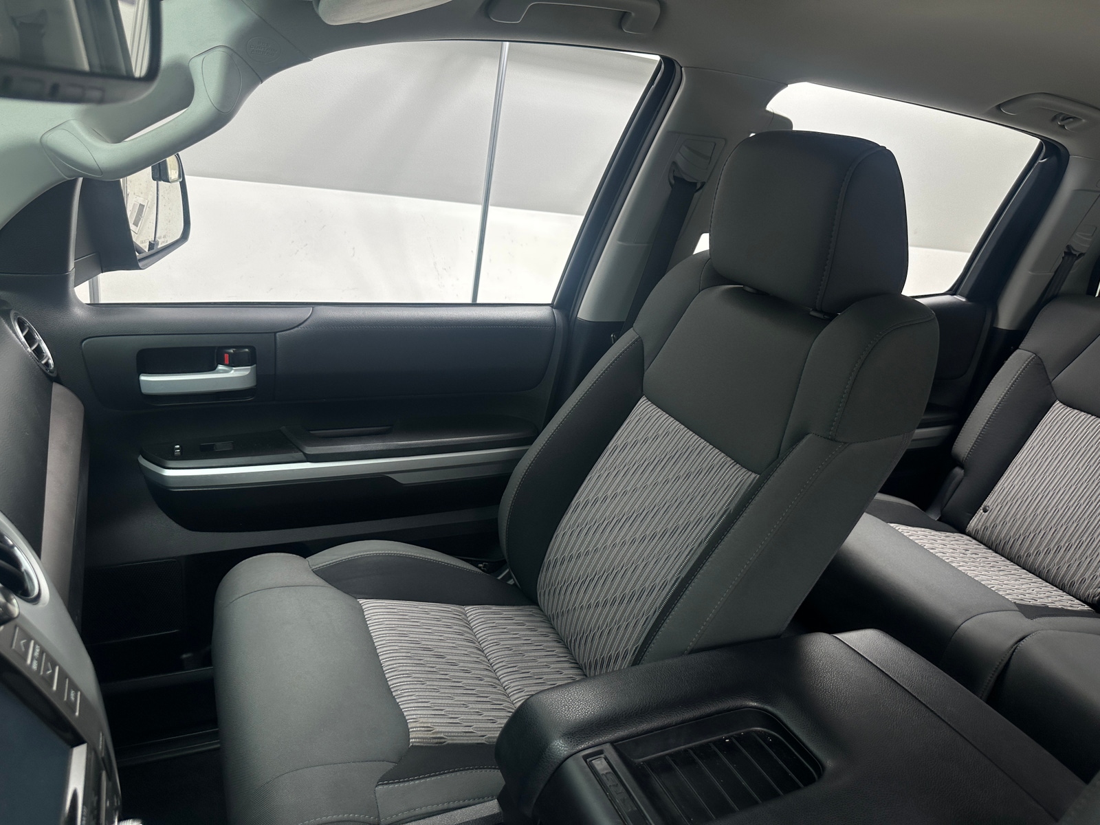 Thumbnail: 2015 Toyota Tundra - 2