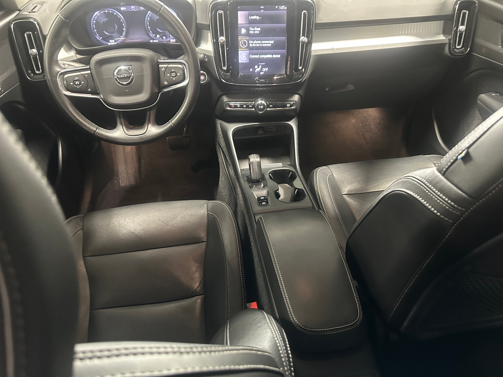 Thumbnail: 2019 Volvo XC40 - 2