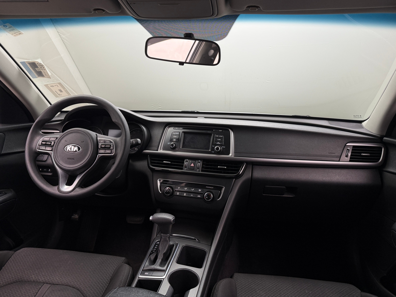 Thumbnail: 2017 Kia Optima - 3