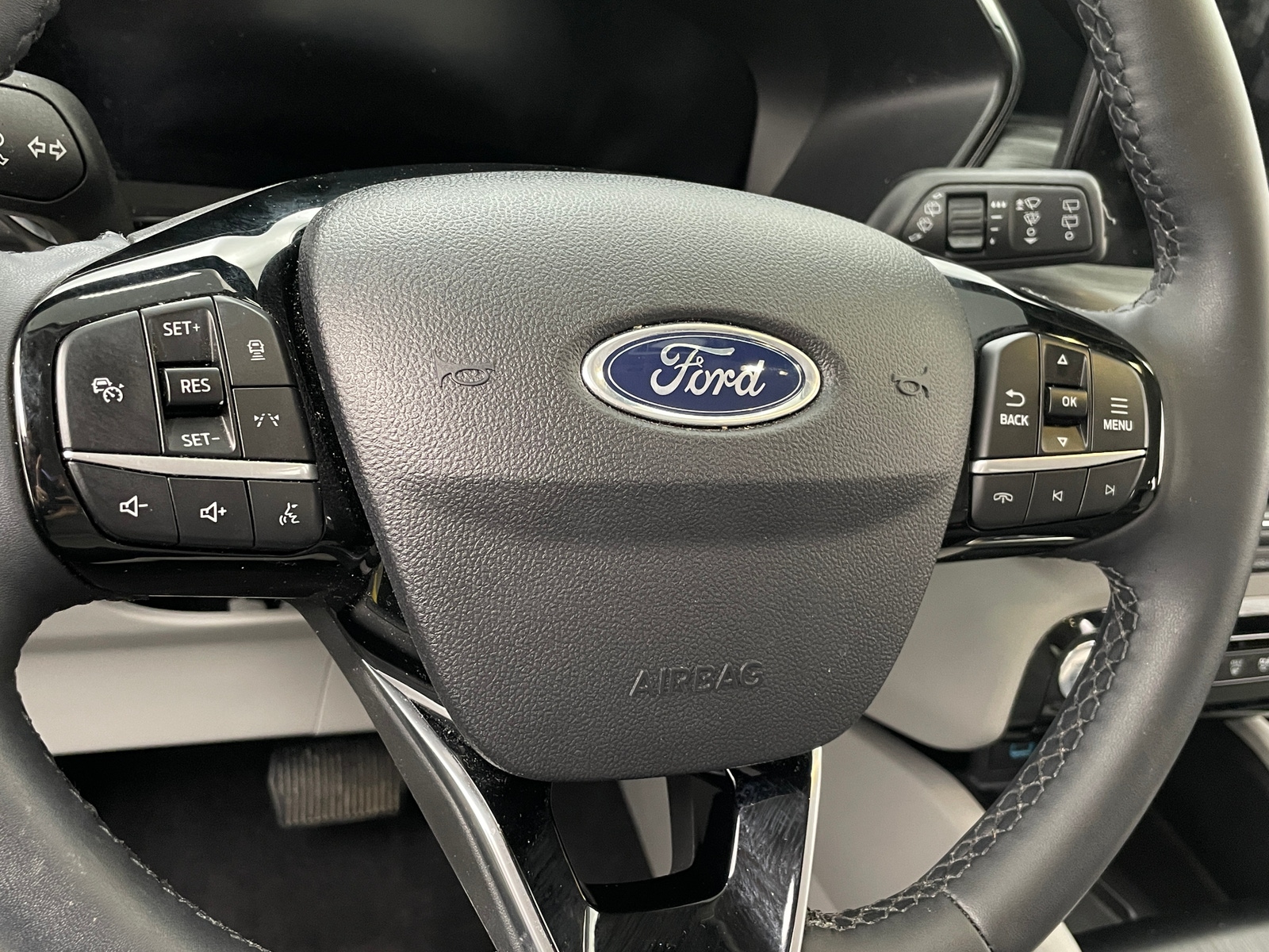 Thumbnail: 2023 Ford Escape - 4