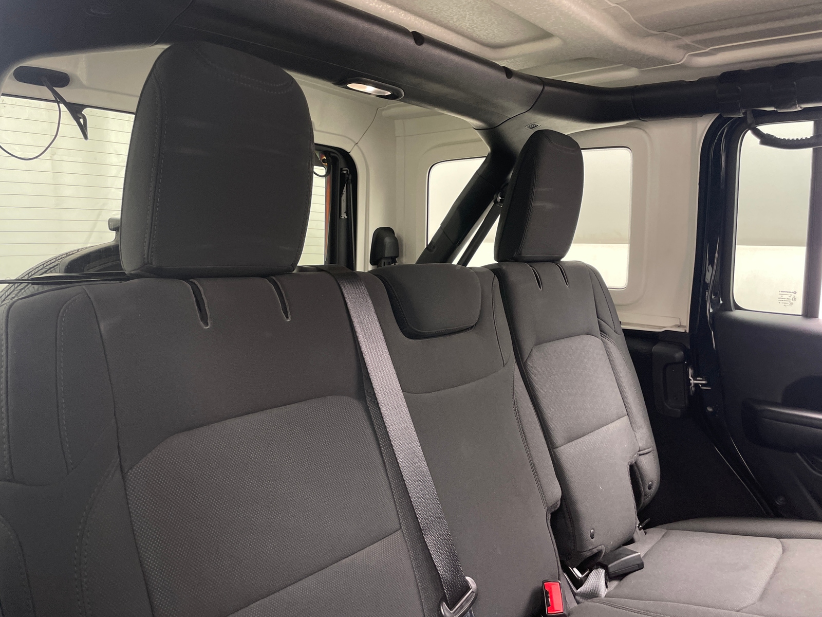 Thumbnail: 2018 Jeep Wrangler - 6