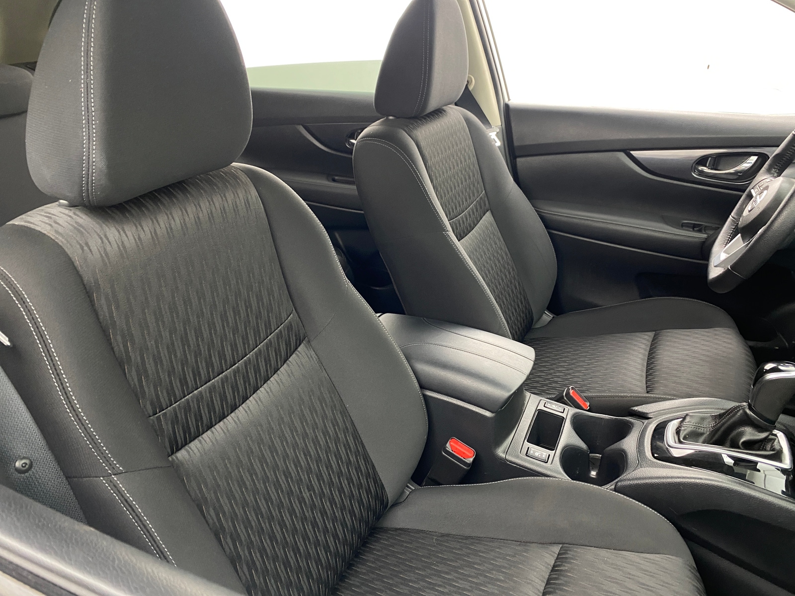Thumbnail: 2019 Nissan Rogue - 2