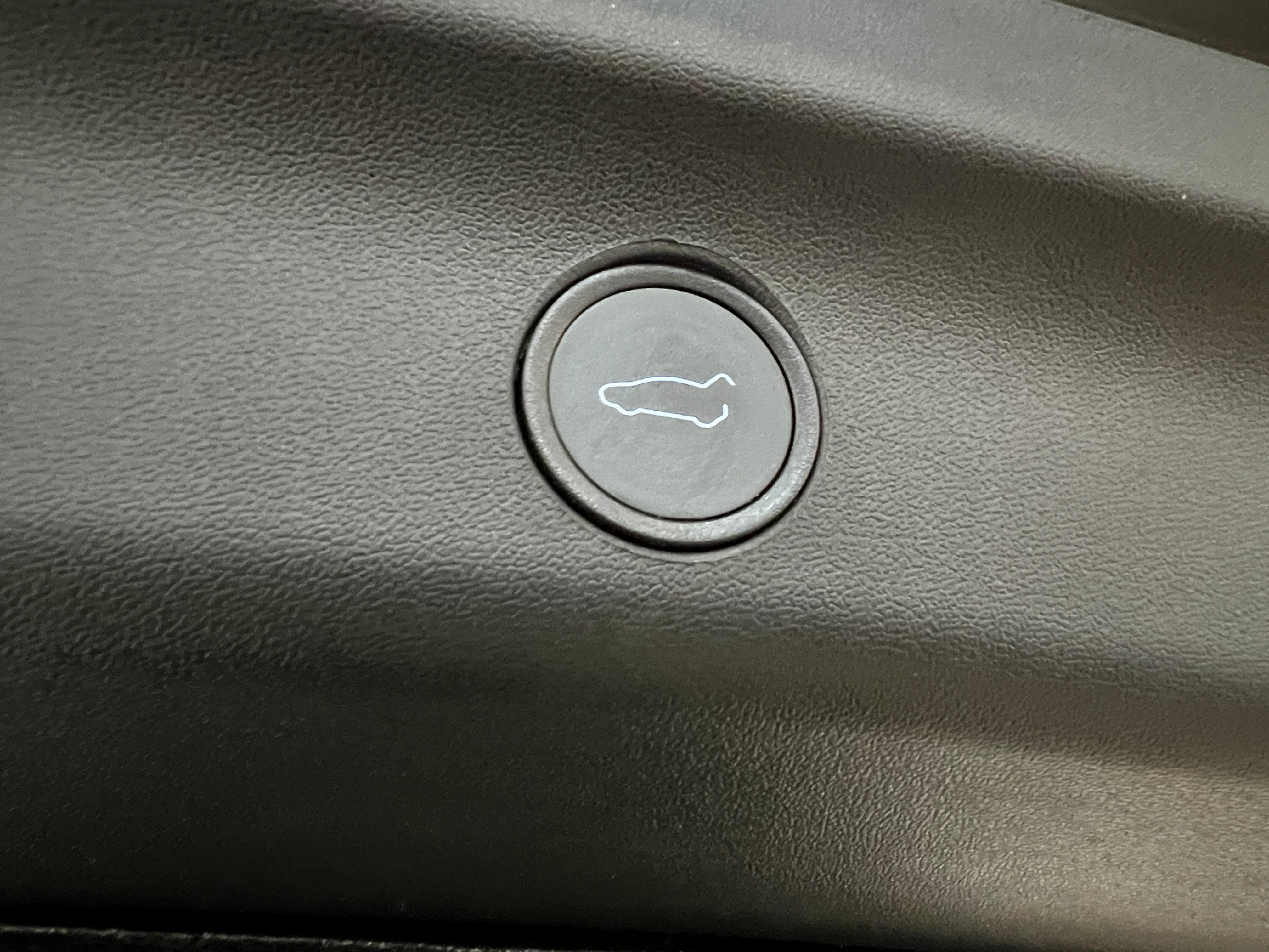 Used 2021 Tesla Model Y Long Range with VIN 5YJYGDEE7MF184595 for sale in Oak Creek, WI