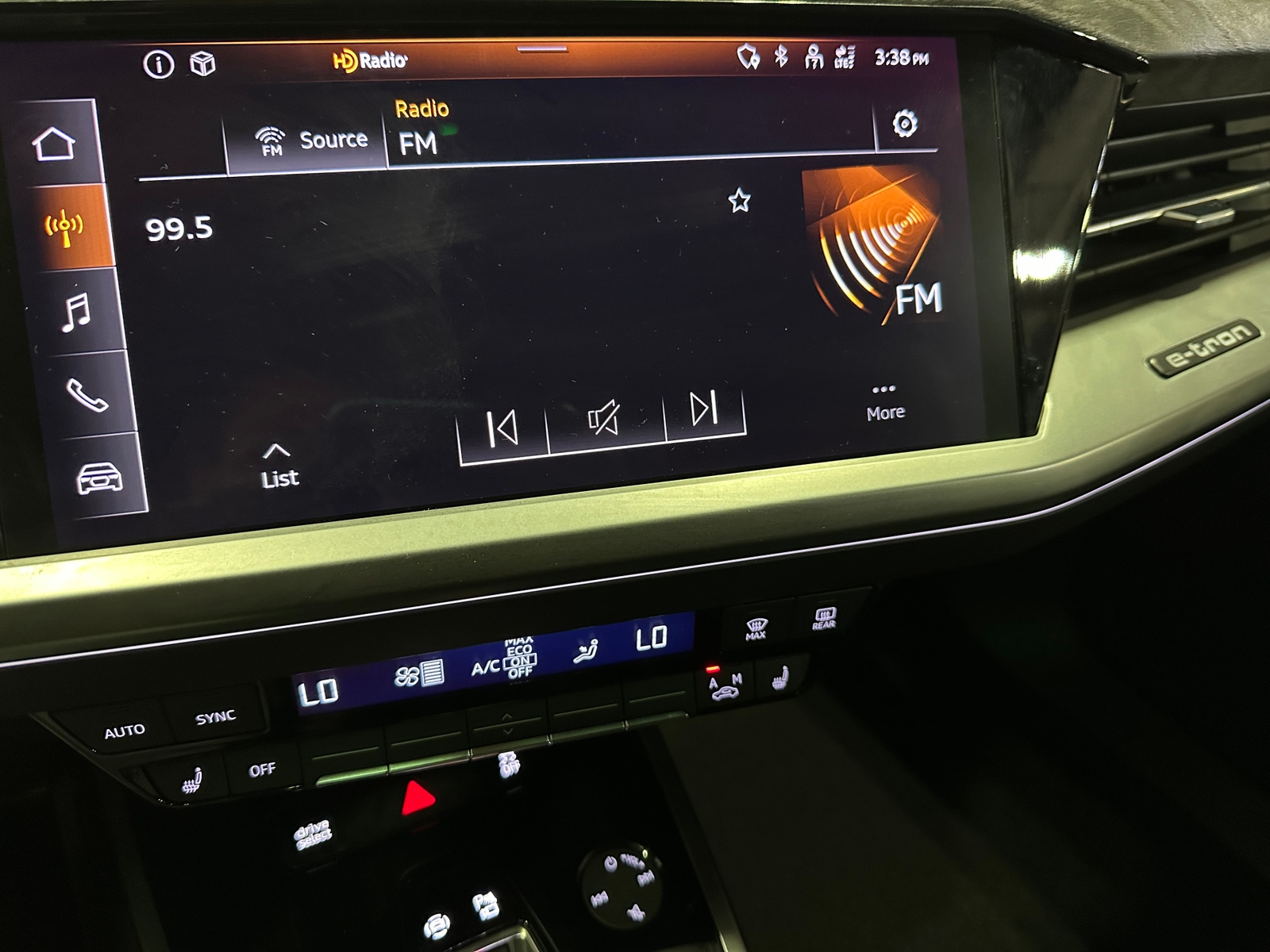 Thumbnail: 2024 Audi Q4 e-tron - 3