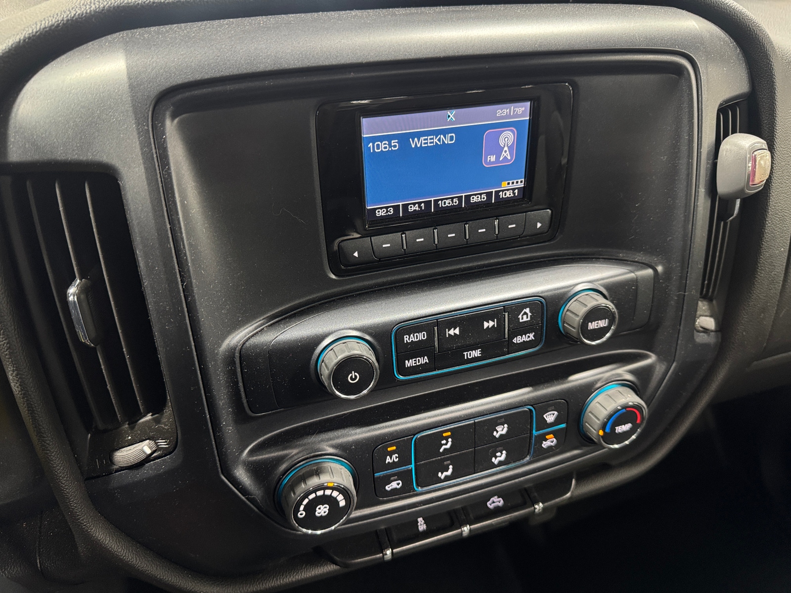 Thumbnail: 2014 Chevrolet Silverado 1500 - 4