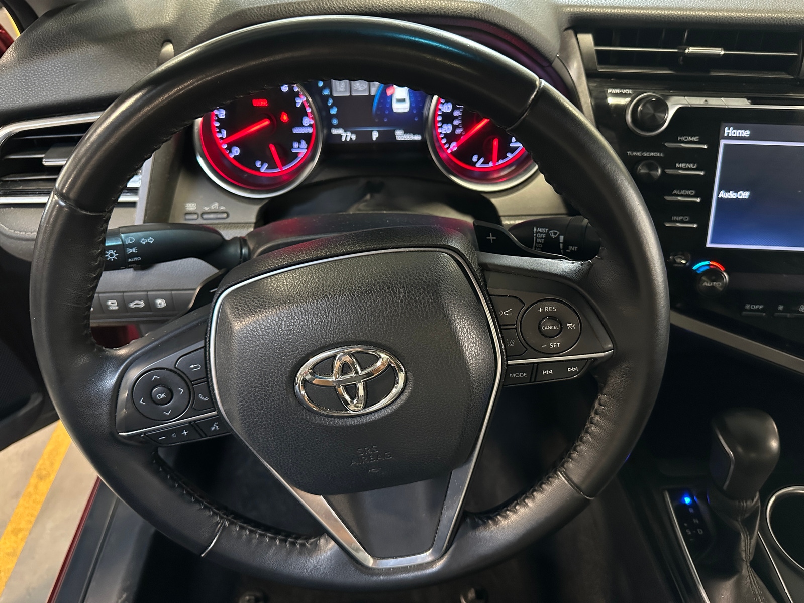 Thumbnail: 2018 Toyota Camry - 4