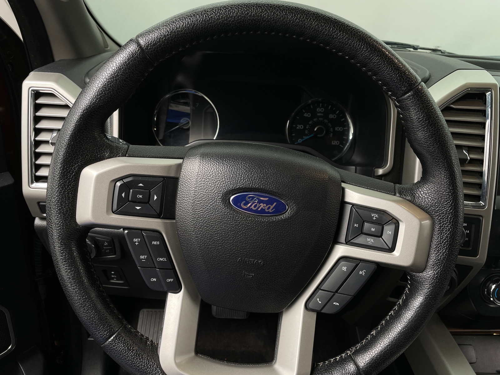 Thumbnail: 2016 Ford Econoline - 4