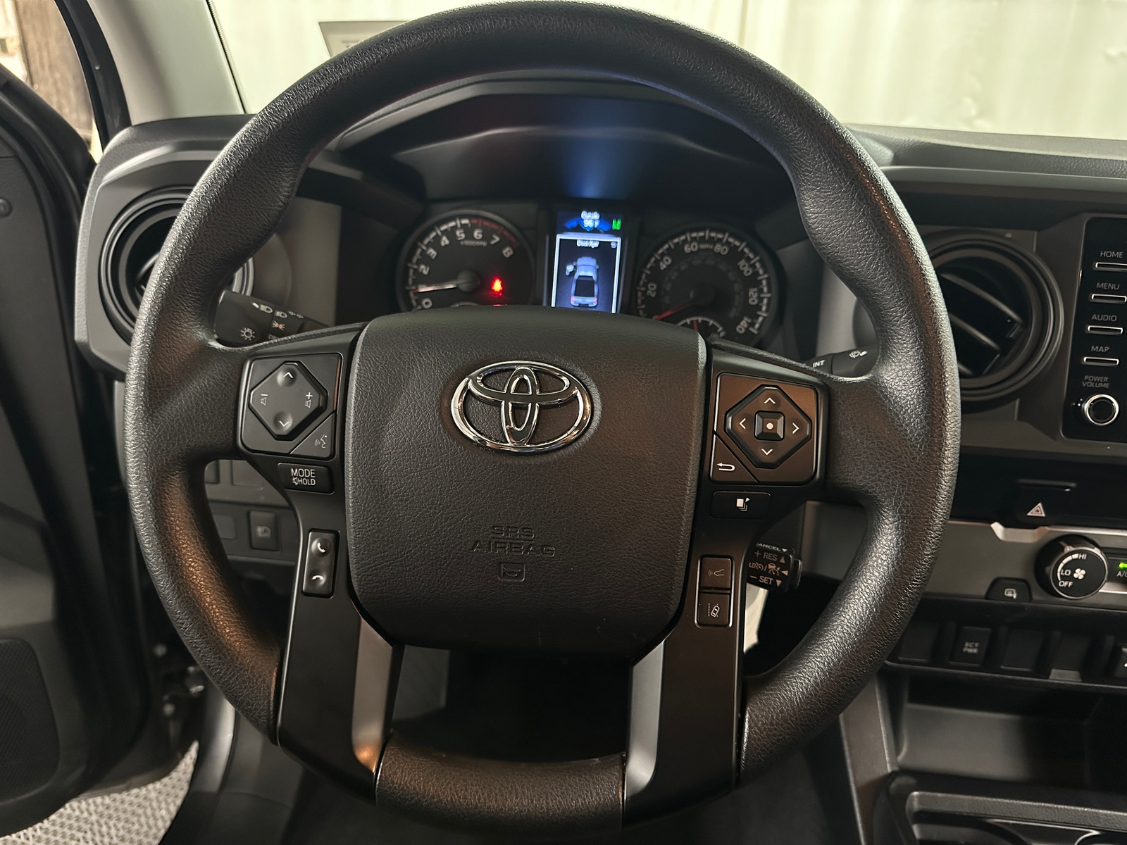 Thumbnail: 2022 Toyota Tacoma - 5