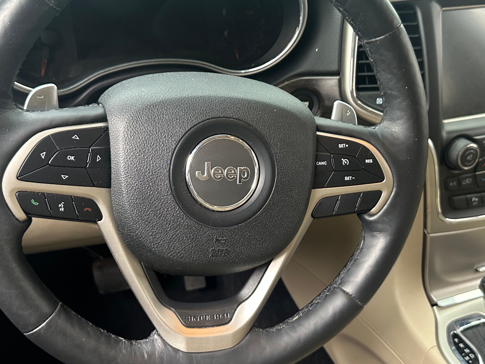 Thumbnail: 2017 Jeep Grand Cherokee - 4